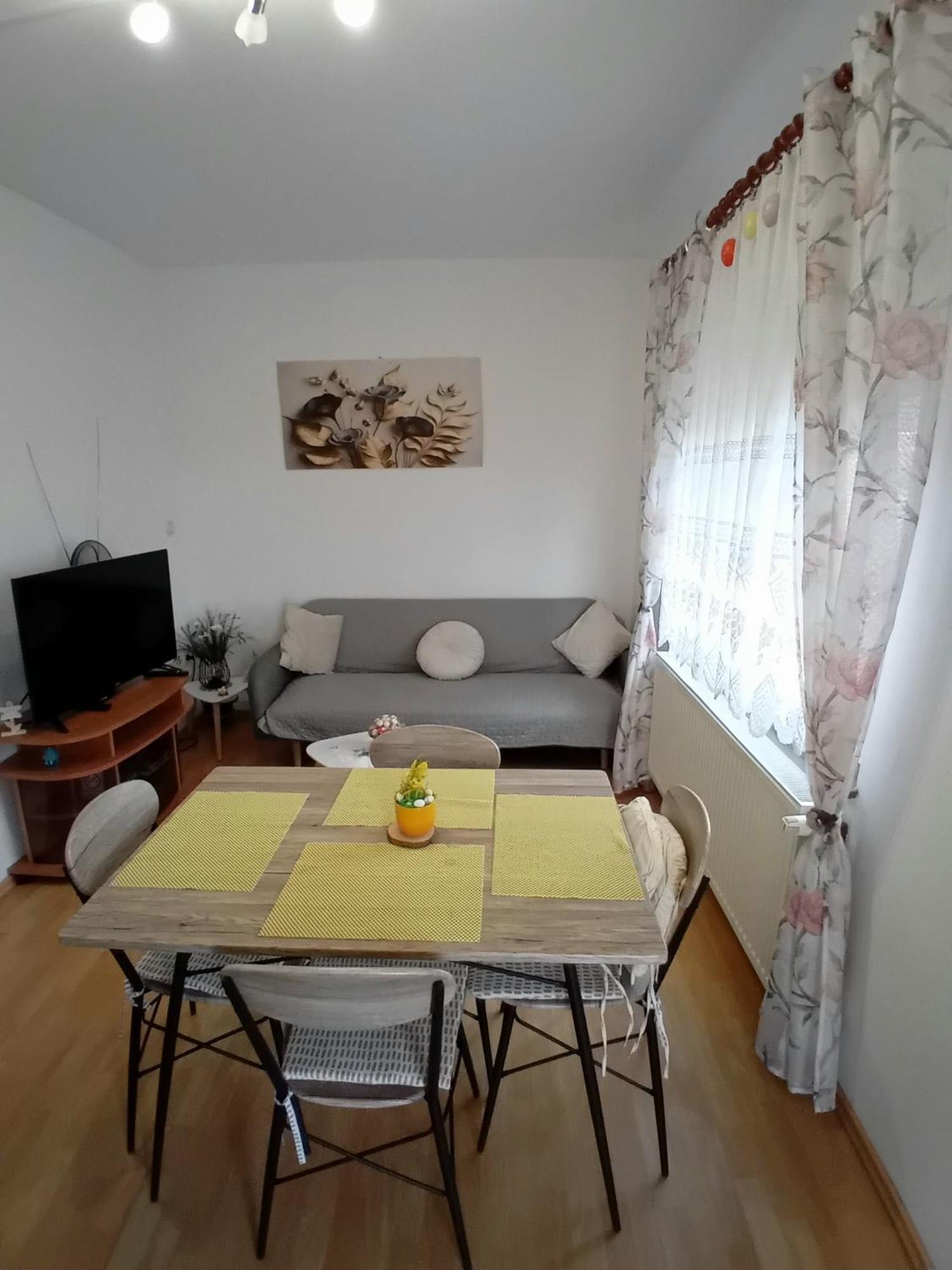 Apartman Nada クラピナ エクステリア 写真