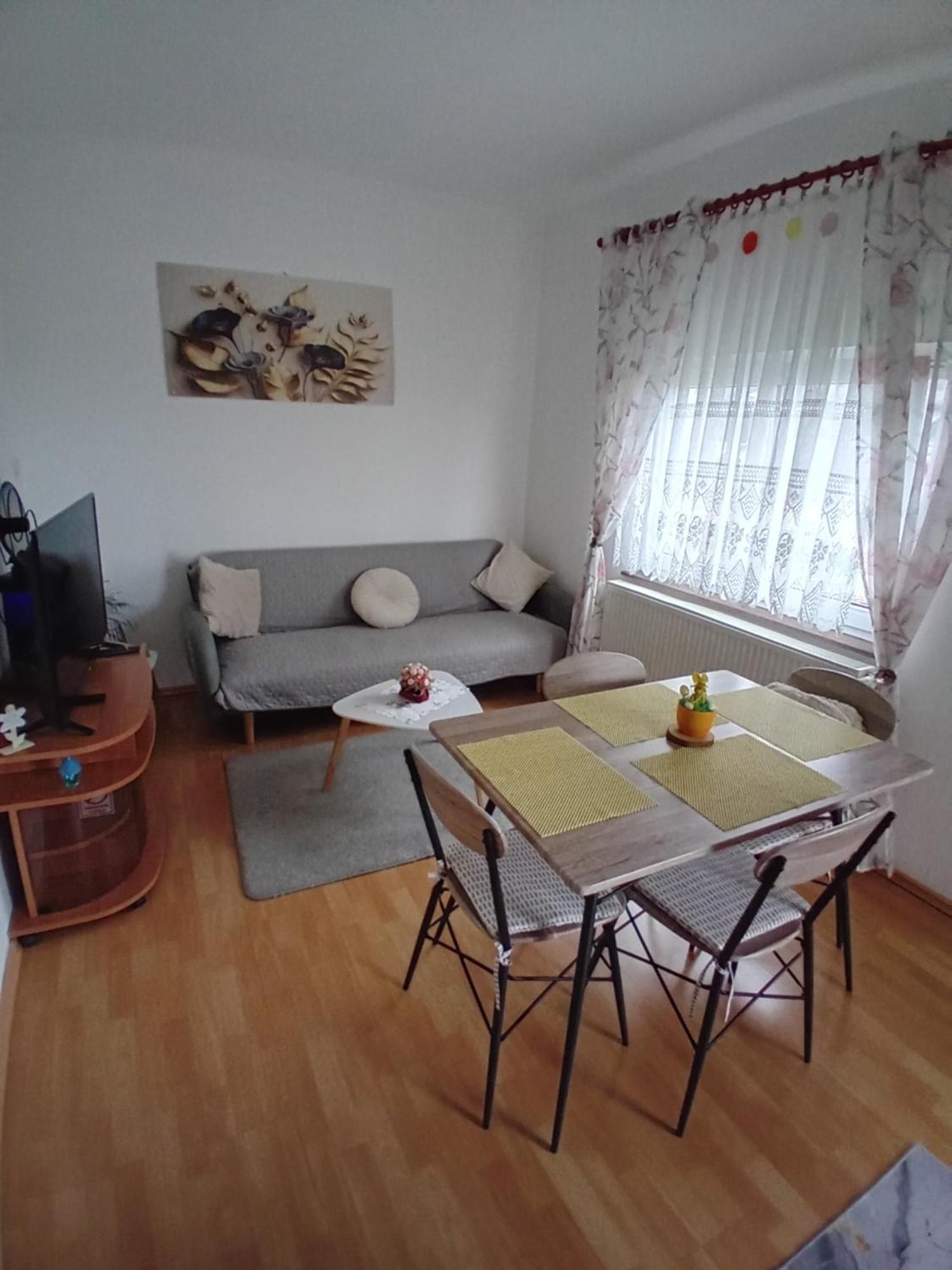 Apartman Nada クラピナ エクステリア 写真